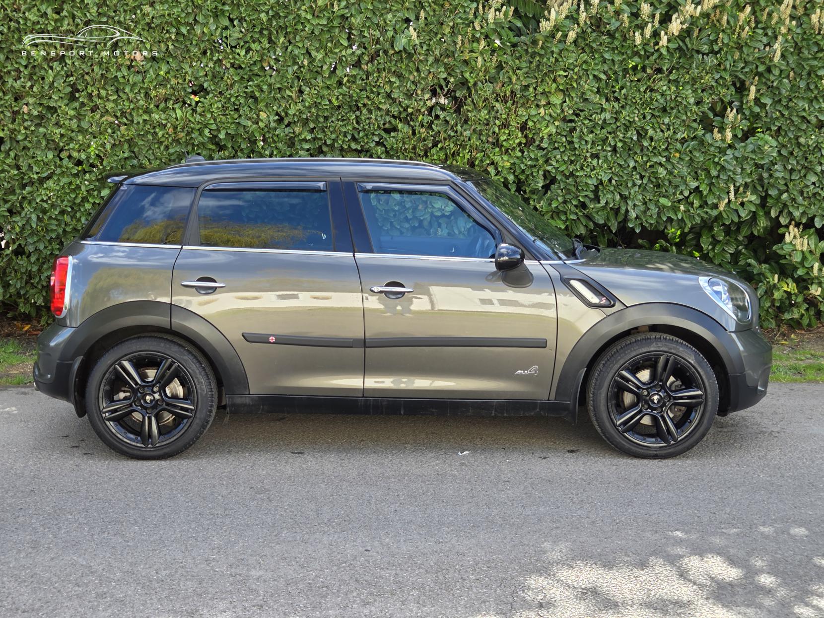 MINI Countryman 2.0 Cooper SD SUV 5dr Diesel Auto ALL4 Euro 5 (143 ps)