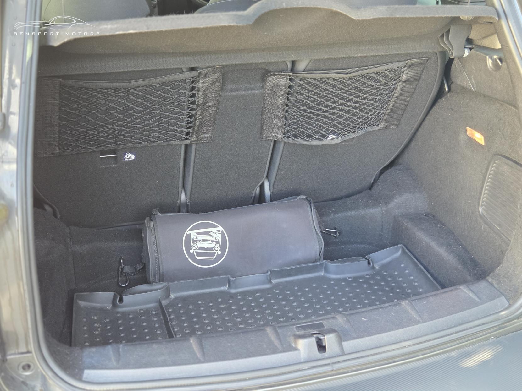 MINI Countryman 2.0 Cooper SD SUV 5dr Diesel Auto ALL4 Euro 5 (143 ps)