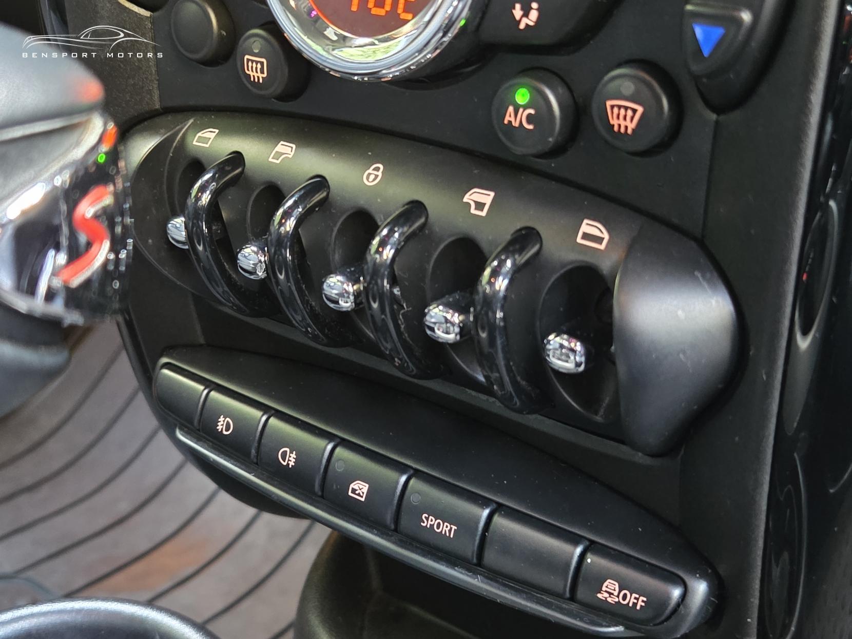 MINI Countryman 2.0 Cooper SD SUV 5dr Diesel Auto ALL4 Euro 5 (143 ps)