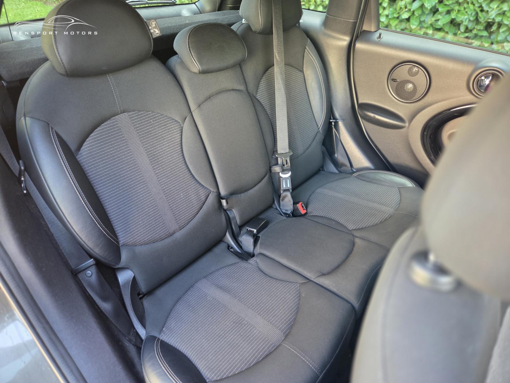 MINI Countryman 2.0 Cooper SD SUV 5dr Diesel Auto ALL4 Euro 5 (143 ps)