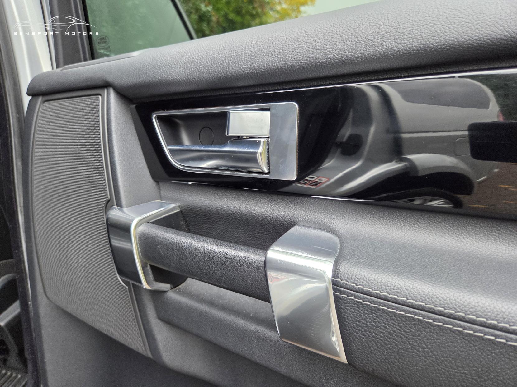 Land Rover Discovery 4 3.0 SD V6 HSE SUV 5dr Diesel Auto 4WD Euro 5 (255 bhp)