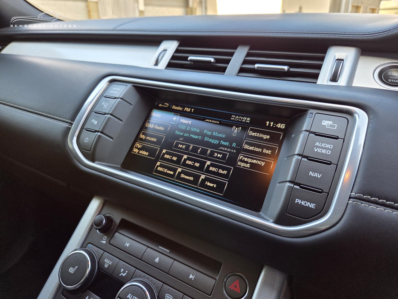 Land Rover Range Rover Evoque 2.2 SD4 Dynamic SUV 5dr Diesel Auto 4WD Euro 5 (190 ps)