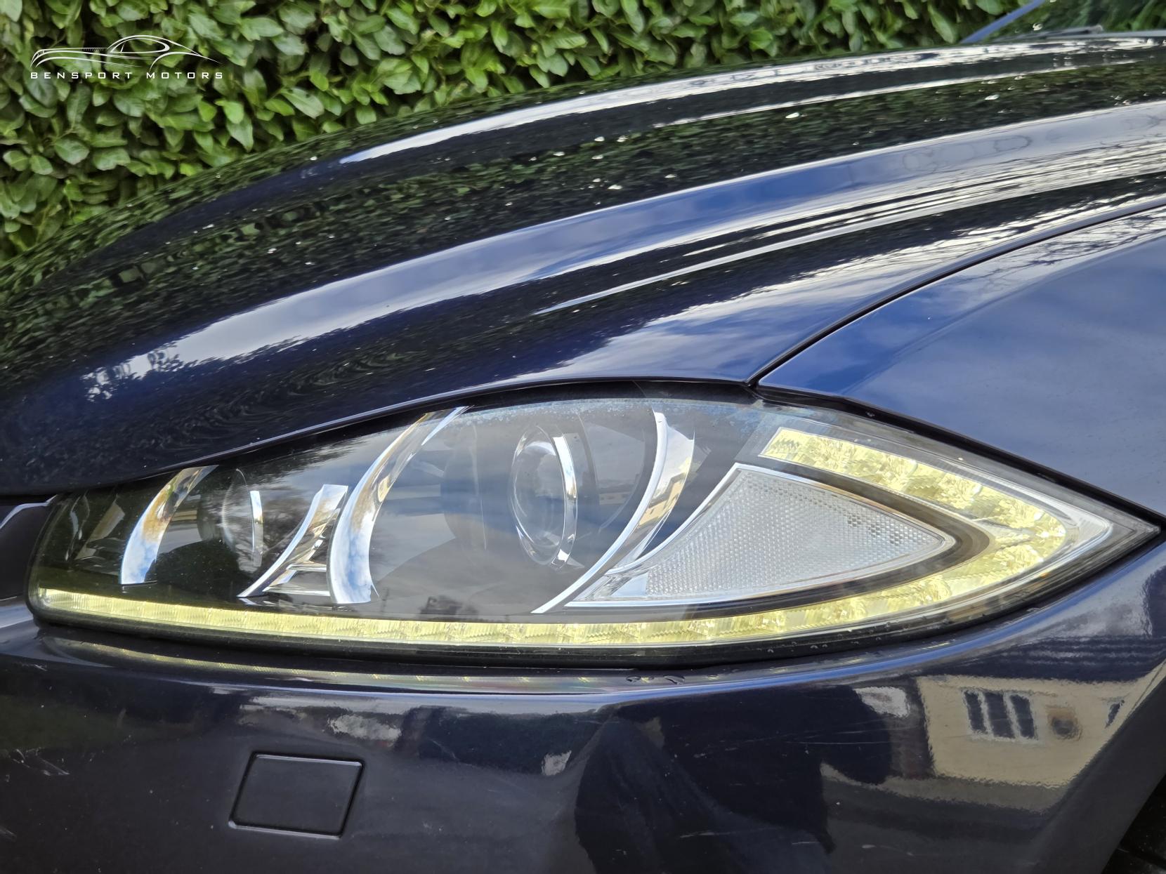 Jaguar XF 2.2d R-Sport Saloon 4dr Diesel Auto Euro 5 (s/s) (200 ps)