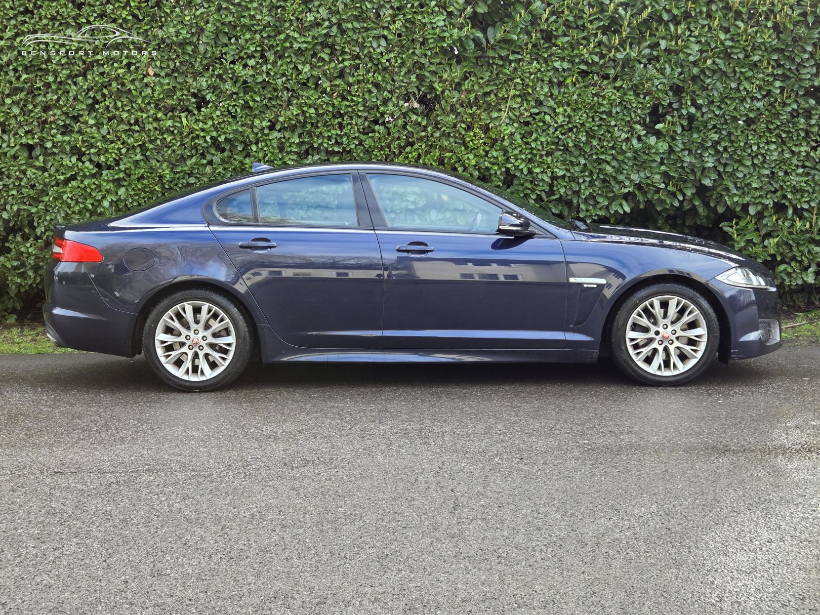 Jaguar XF 2.2d R-Sport Saloon 4dr Diesel Auto Euro 5 (s/s) (200 ps)