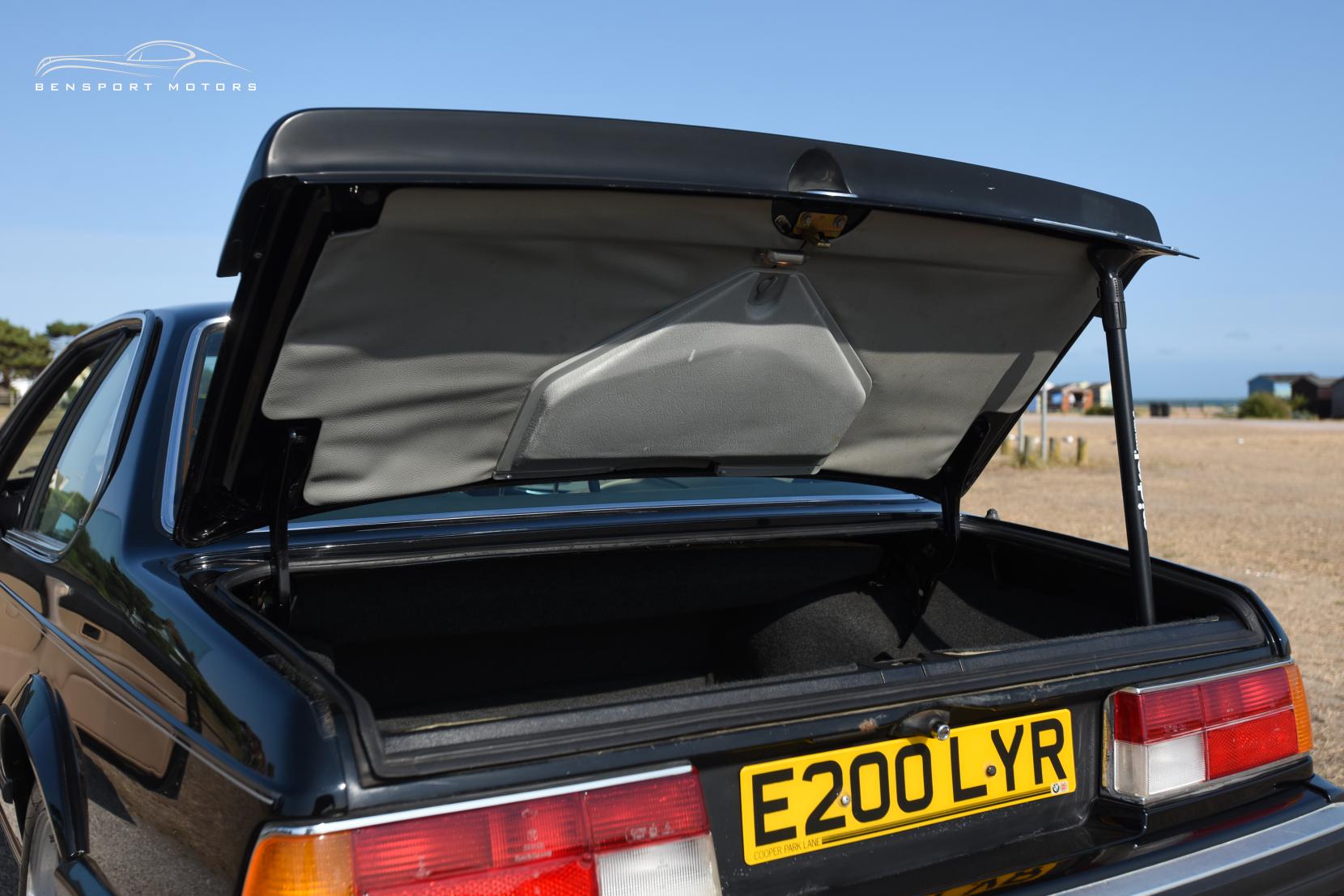 BMW 6 Series 3.4 635CSi Coupe 2dr Petrol Automatic (220 bhp)