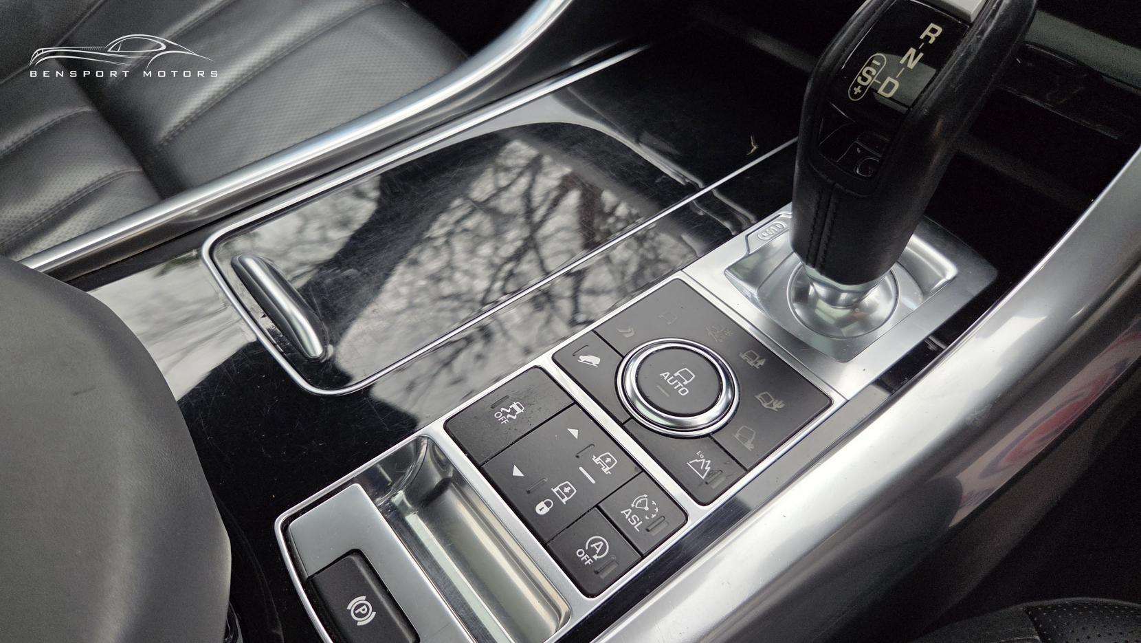 Land Rover Range Rover Sport 3.0 SD V6 HSE Dynamic SUV 5dr Diesel Auto 4WD Euro 5 (s/s) (292 ps)