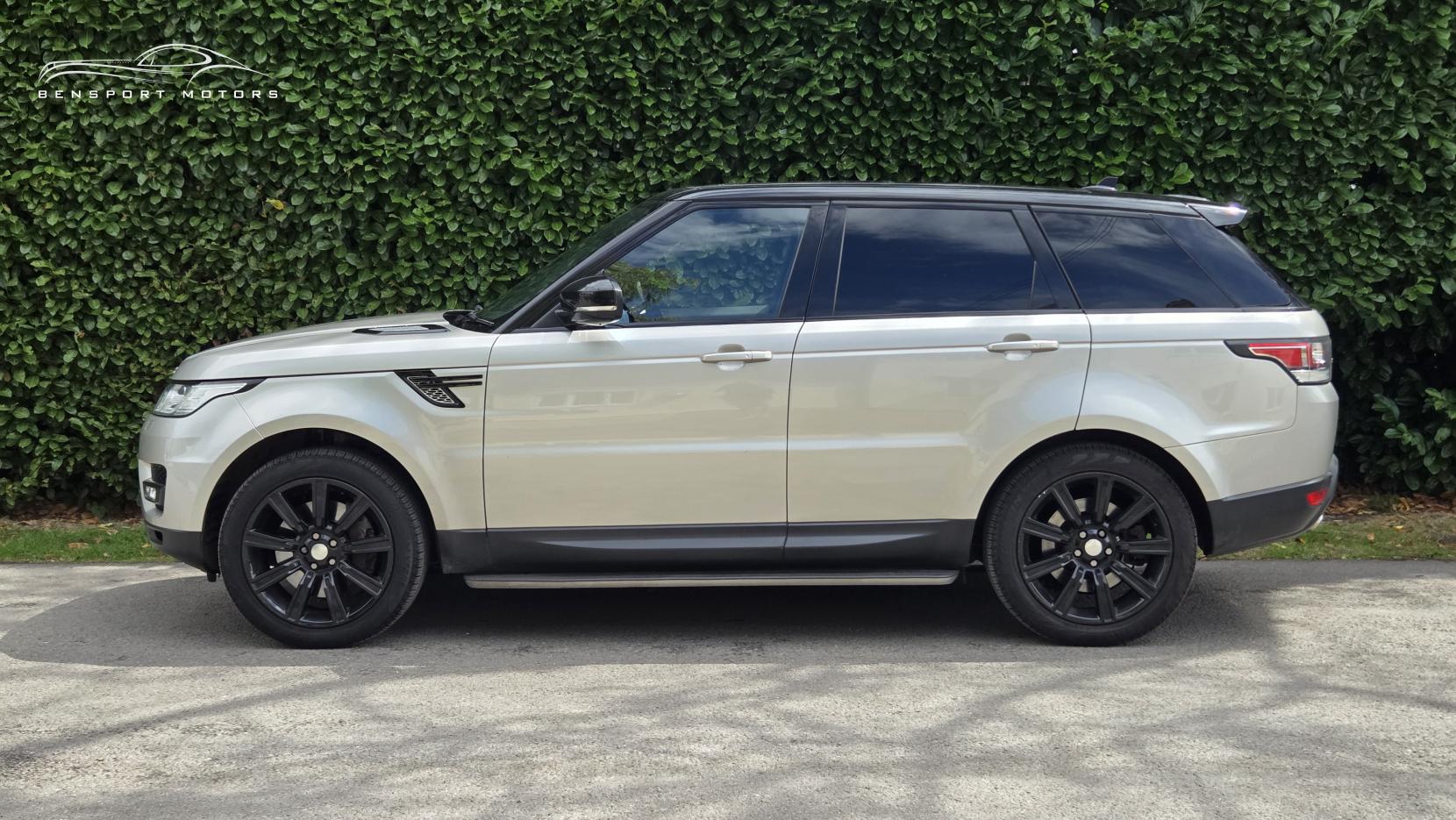 Land Rover Range Rover Sport 3.0 SD V6 HSE Dynamic SUV 5dr Diesel Auto 4WD Euro 5 (s/s) (292 ps)