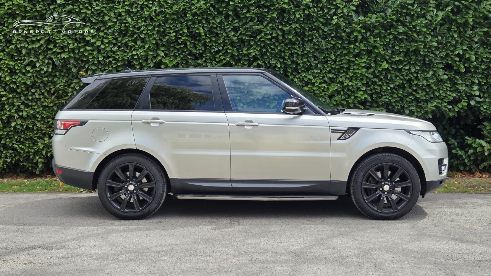 Land Rover Range Rover Sport 3.0 SD V6 HSE Dynamic SUV 5dr Diesel Auto 4WD Euro 5 (s/s) (292 ps)