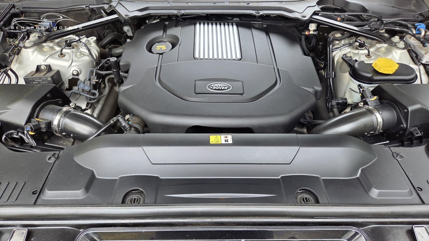 Land Rover Range Rover Sport 3.0 SD V6 HSE Dynamic SUV 5dr Diesel Auto 4WD Euro 5 (s/s) (292 ps)