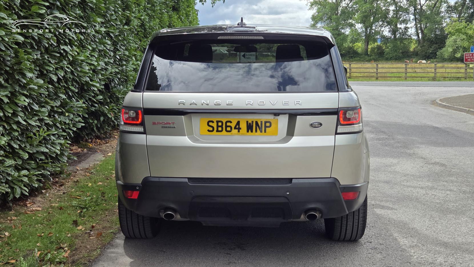 Land Rover Range Rover Sport 3.0 SD V6 HSE Dynamic SUV 5dr Diesel Auto 4WD Euro 5 (s/s) (292 ps)