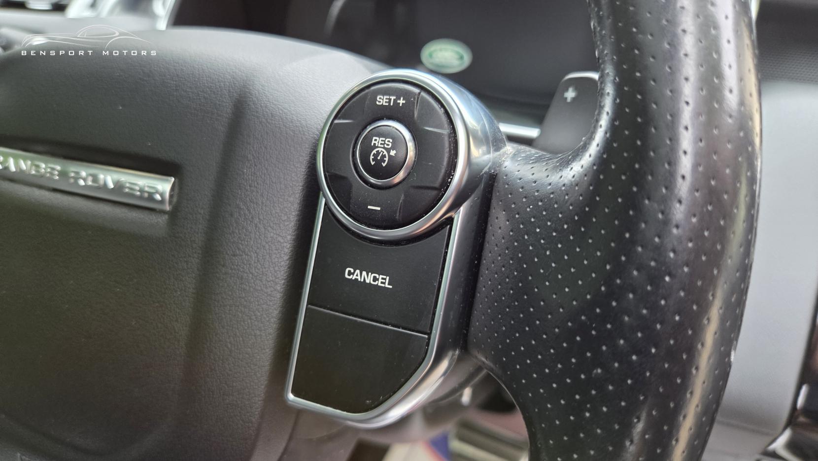 Land Rover Range Rover Sport 3.0 SD V6 HSE Dynamic SUV 5dr Diesel Auto 4WD Euro 5 (s/s) (292 ps)