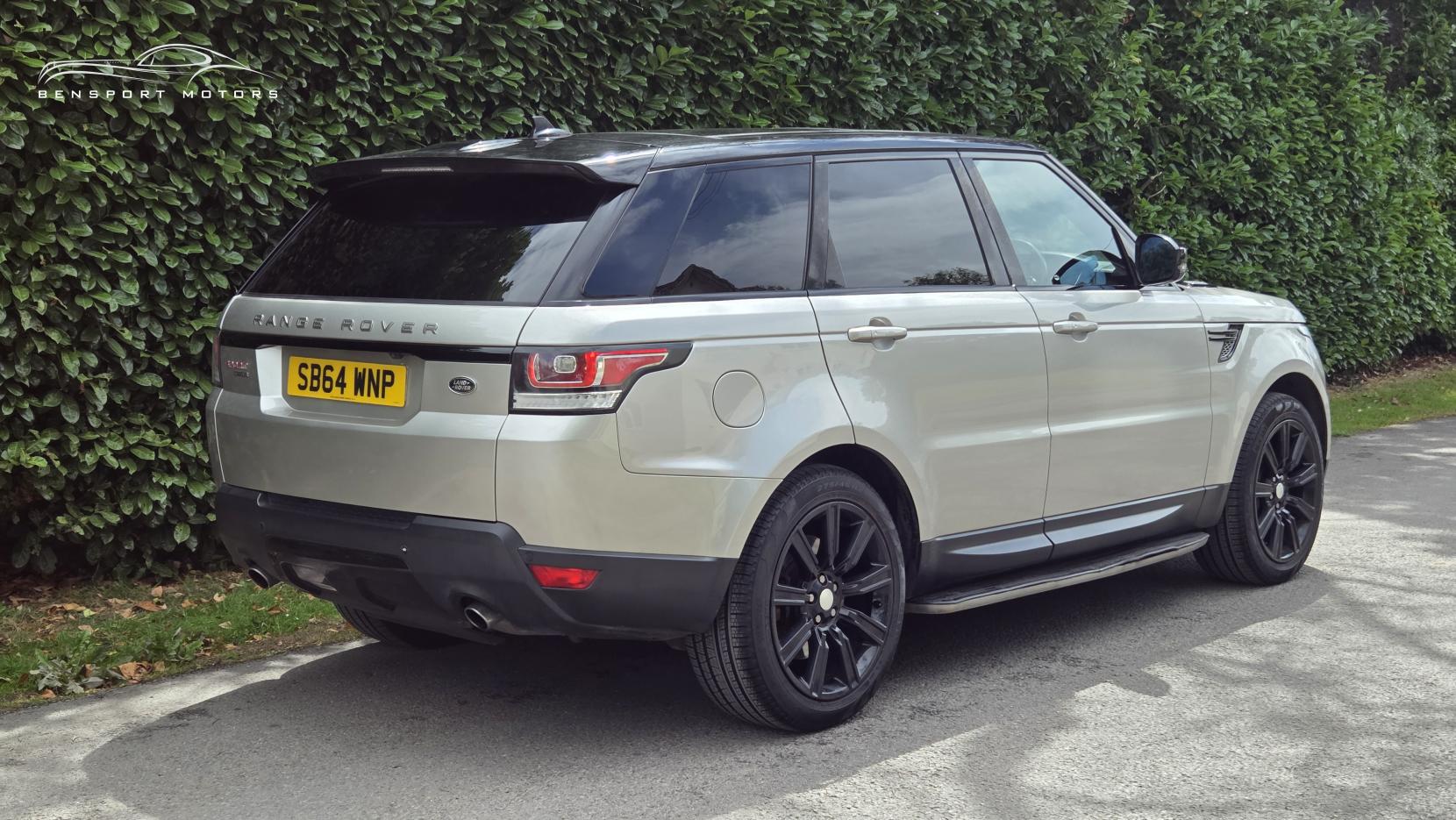 Land Rover Range Rover Sport 3.0 SD V6 HSE Dynamic SUV 5dr Diesel Auto 4WD Euro 5 (s/s) (292 ps)