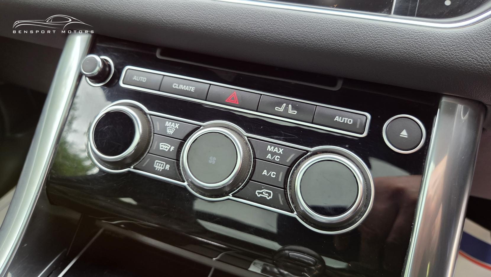 Land Rover Range Rover Sport 3.0 SD V6 HSE Dynamic SUV 5dr Diesel Auto 4WD Euro 5 (s/s) (292 ps)