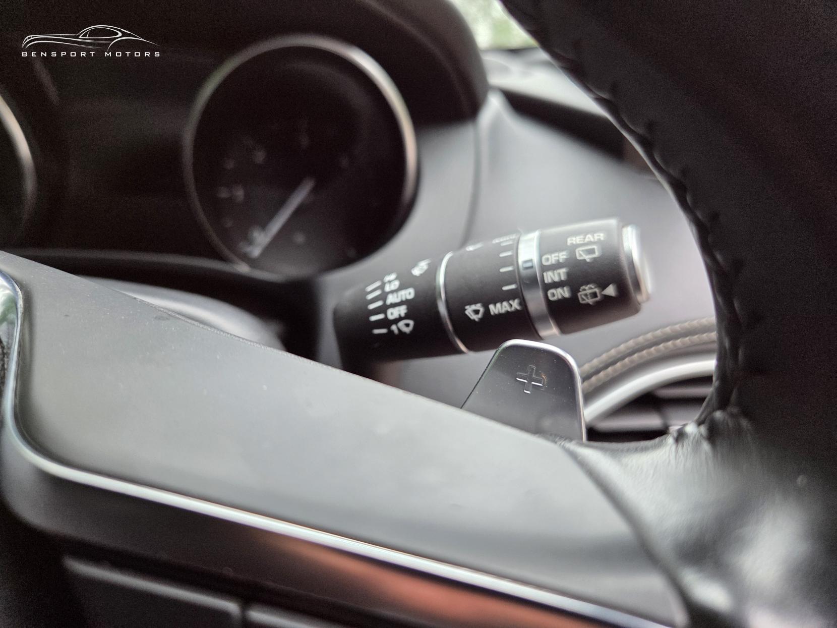 Jaguar F-PACE 3.0 D300 V6 S SUV 5dr Diesel Auto AWD Euro 6 (s/s) (300 ps)