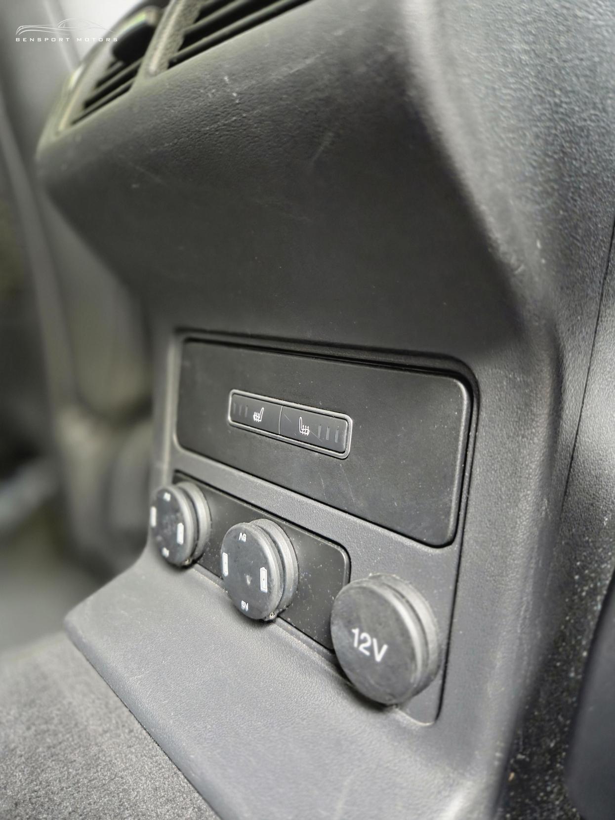 Jaguar F-PACE 3.0 D300 V6 S SUV 5dr Diesel Auto AWD Euro 6 (s/s) (300 ps)