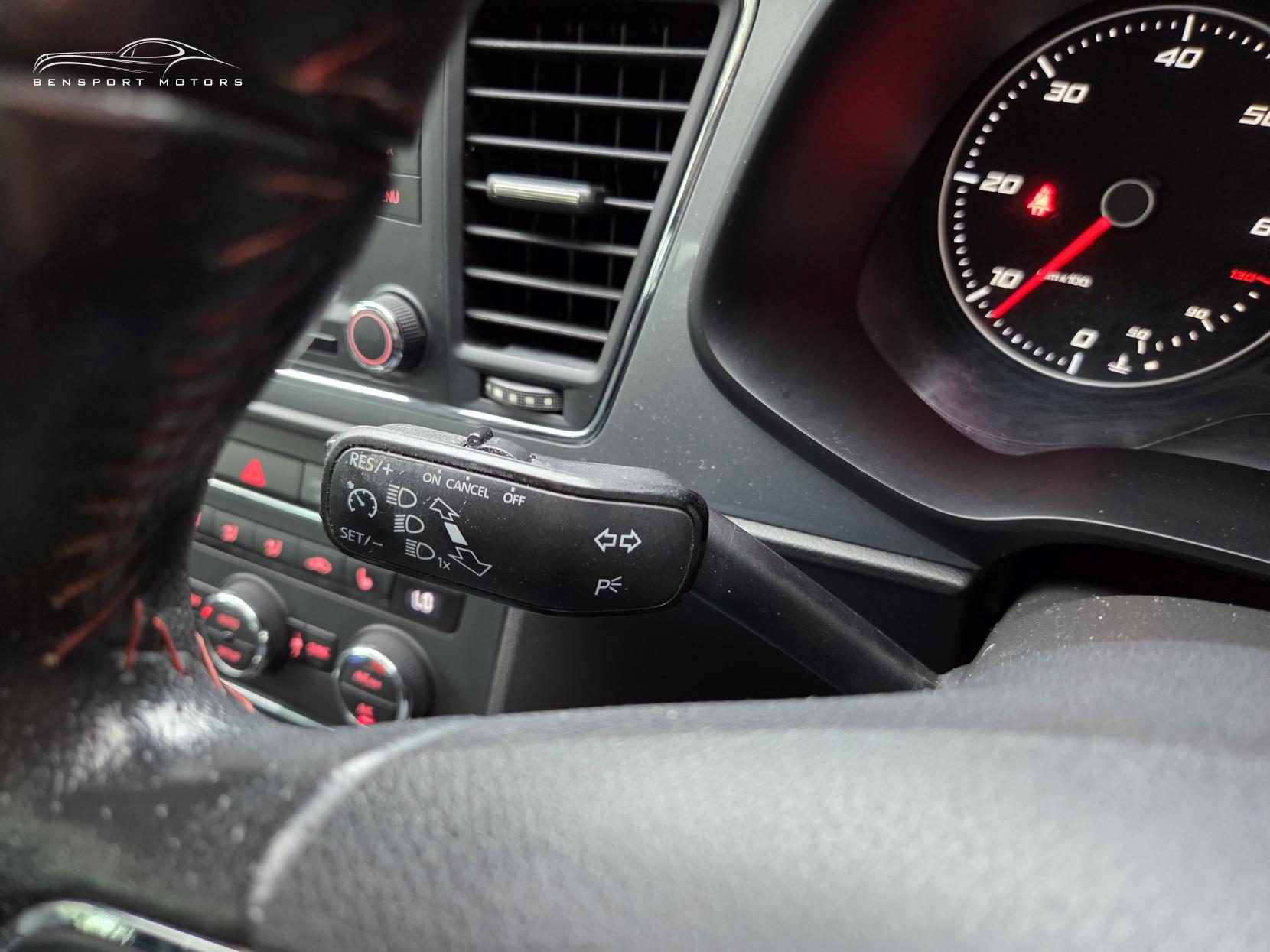 SEAT Leon 2.0 TDI CR FR Sport Tourer 5dr Diesel DSG Euro 5 (s/s) (184 ps)