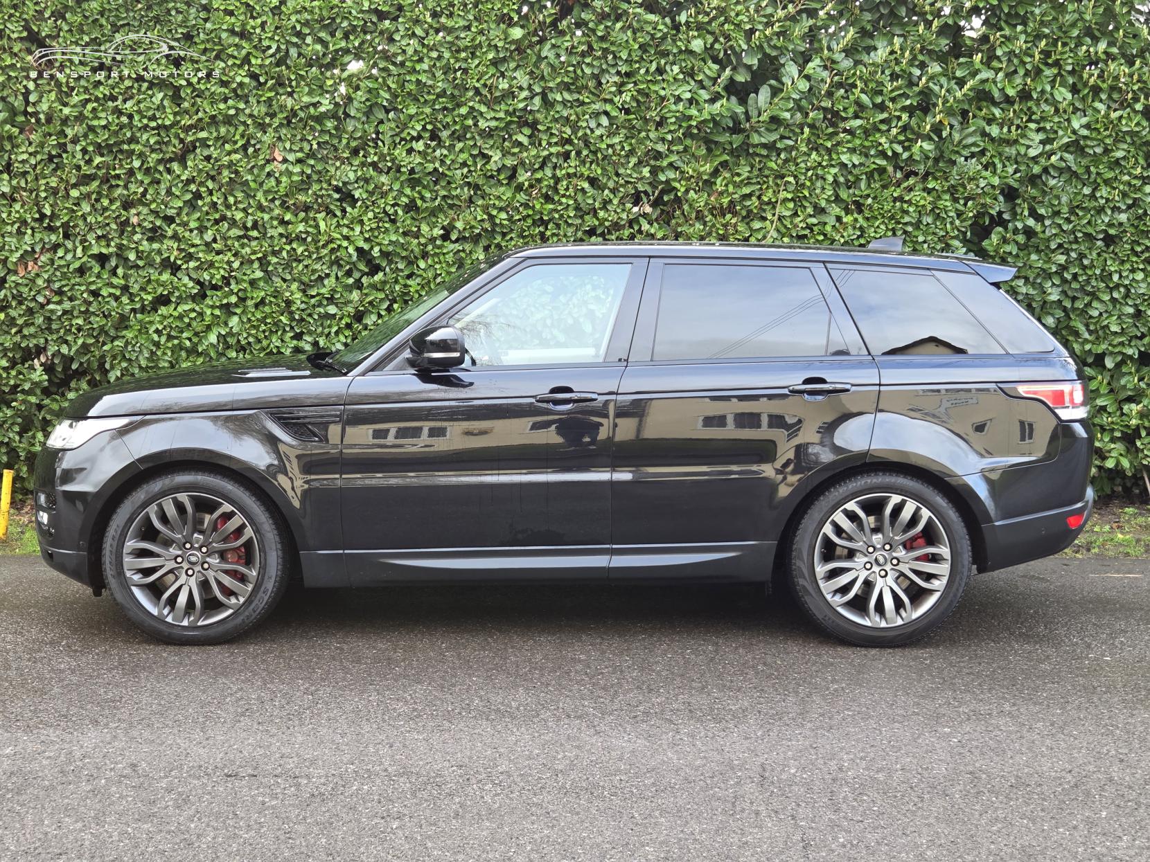 Land Rover Range Rover Sport 3.0 SD V6 HSE Dynamic SUV 5dr Diesel Auto 4WD Euro 6 (s/s) (306 ps)