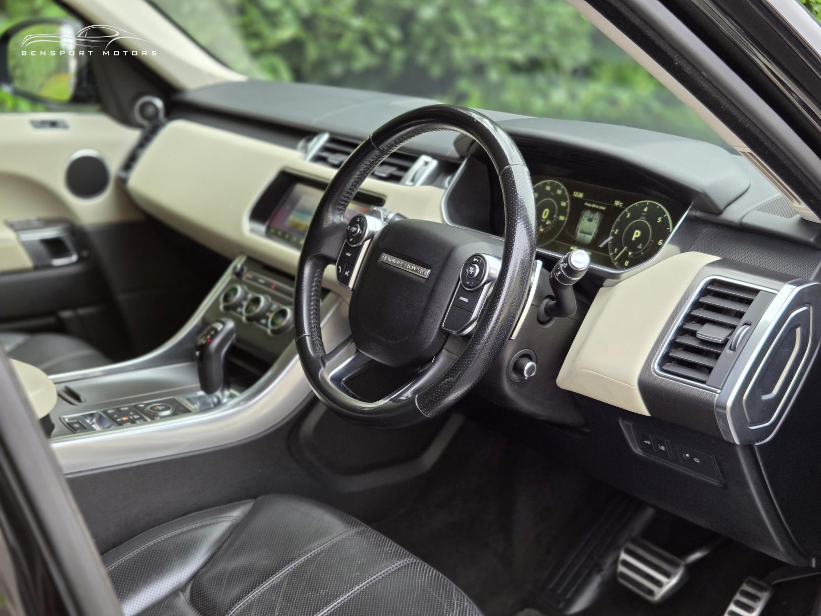 Land Rover Range Rover Sport 3.0 SD V6 HSE Dynamic SUV 5dr Diesel Auto 4WD Euro 6 (s/s) (306 ps)