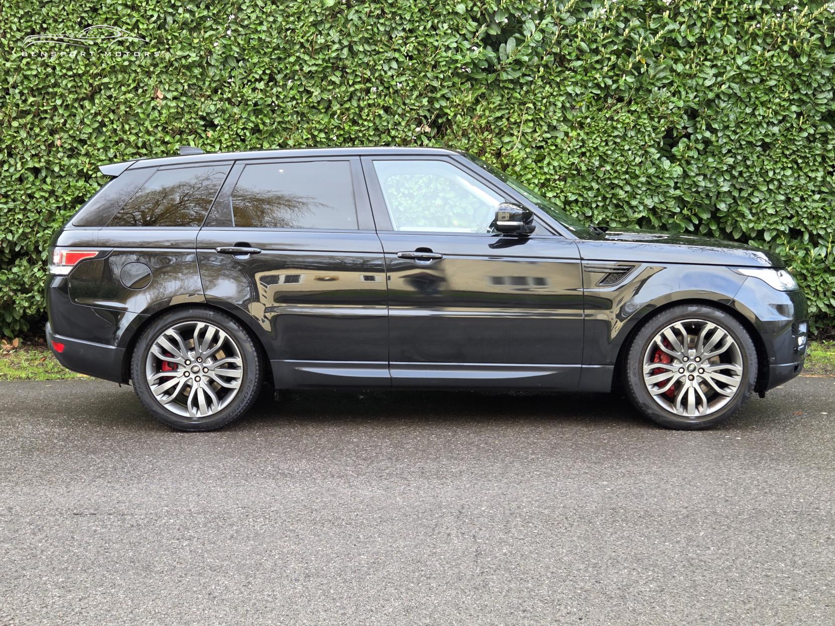 Land Rover Range Rover Sport 3.0 SD V6 HSE Dynamic SUV 5dr Diesel Auto 4WD Euro 6 (s/s) (306 ps)