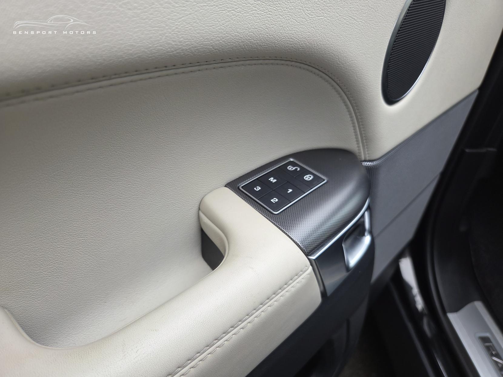 Land Rover Range Rover Sport 3.0 SD V6 HSE Dynamic SUV 5dr Diesel Auto 4WD Euro 6 (s/s) (306 ps)