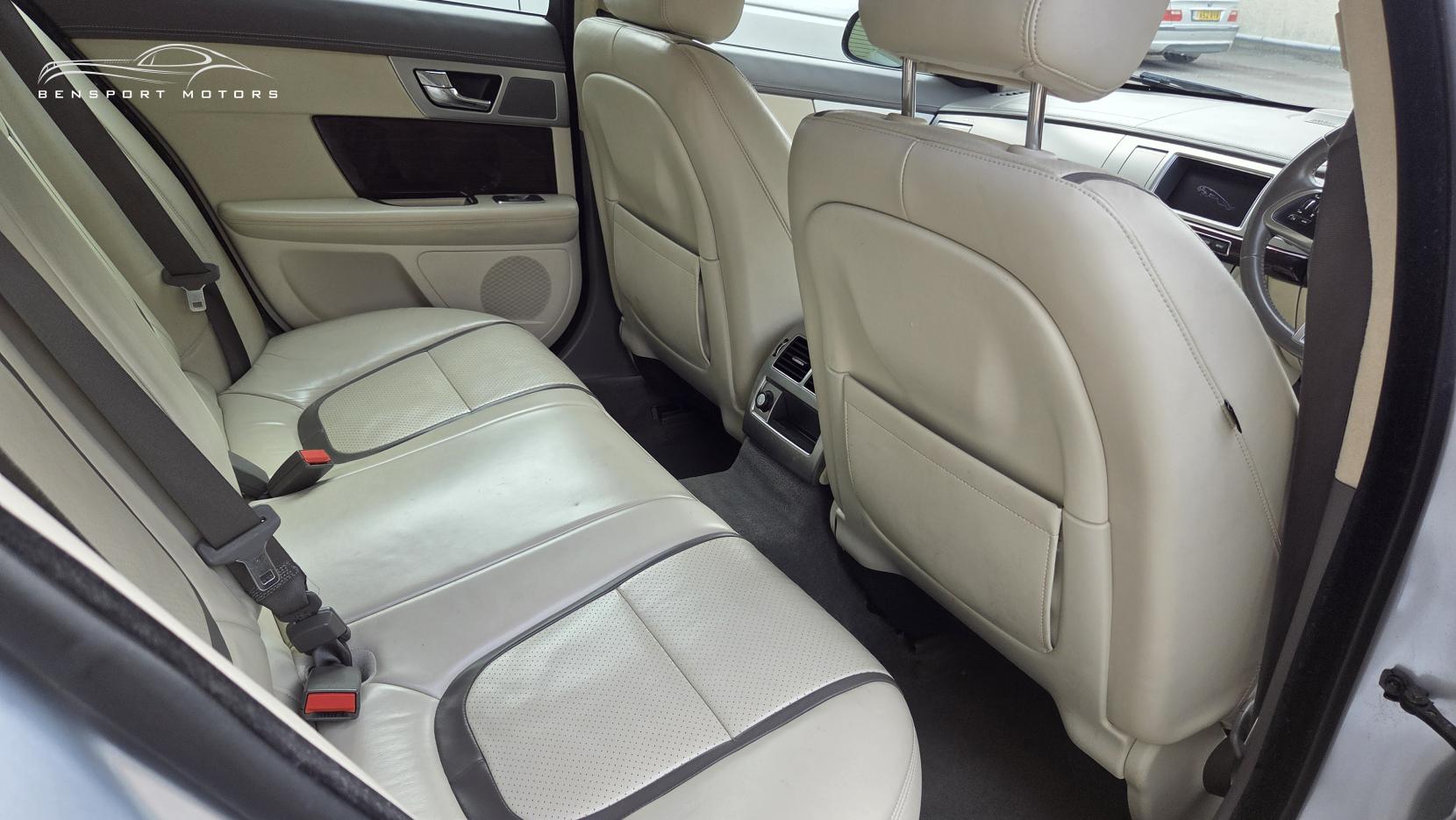 Jaguar XF 2.2d Portfolio Saloon 4dr Diesel Auto Euro 5 (s/s) (200 ps)
