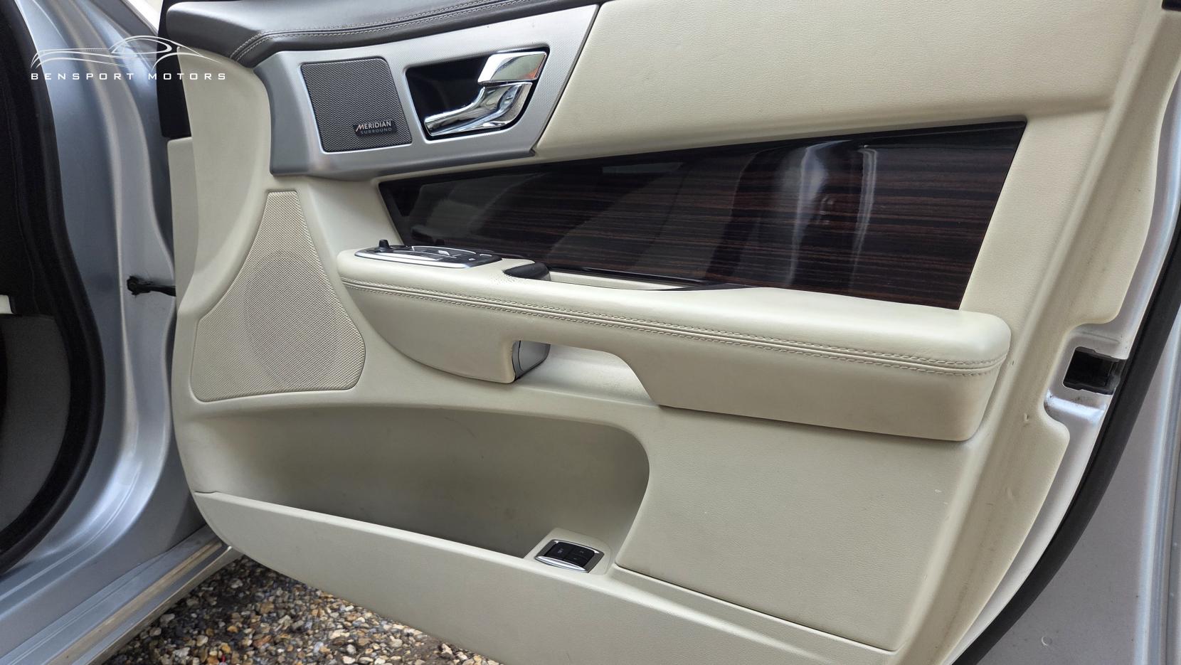 Jaguar XF 2.2d Portfolio Saloon 4dr Diesel Auto Euro 5 (s/s) (200 ps)