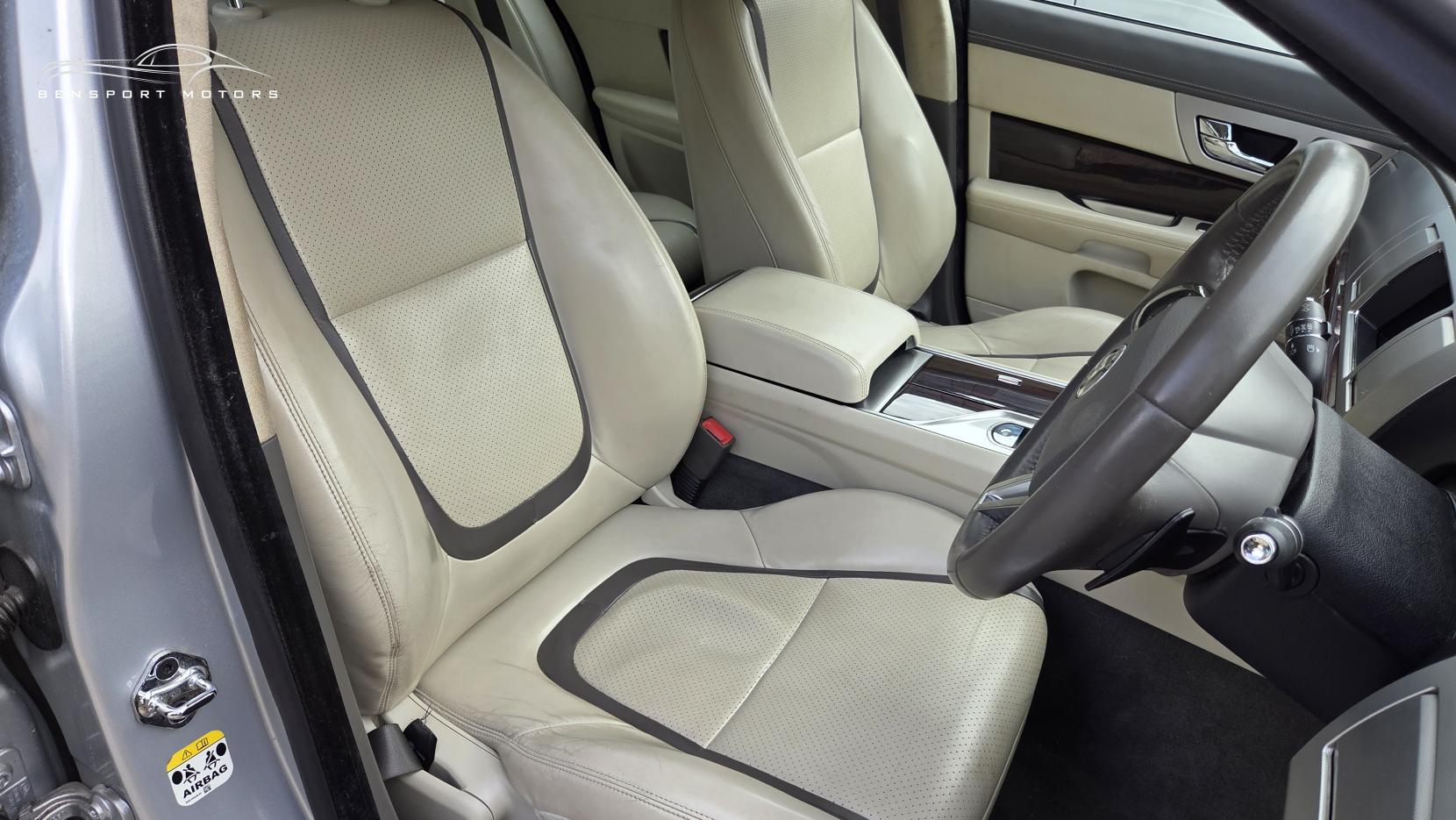 Jaguar XF 2.2d Portfolio Saloon 4dr Diesel Auto Euro 5 (s/s) (200 ps)