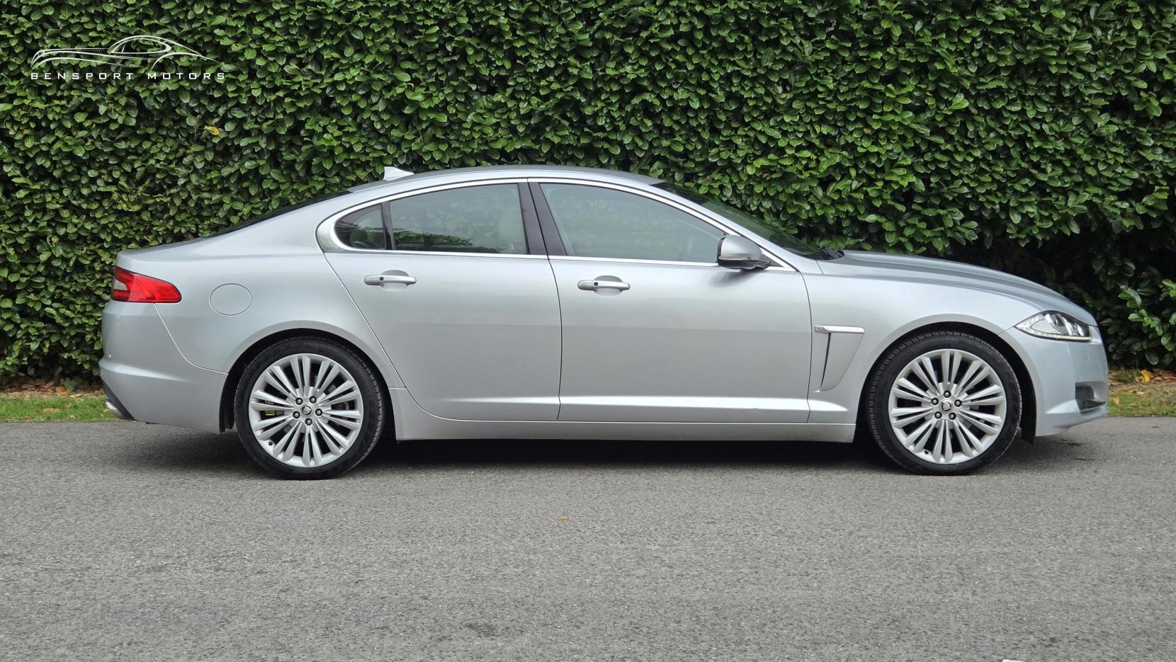 Jaguar XF 2.2d Portfolio Saloon 4dr Diesel Auto Euro 5 (s/s) (200 ps)