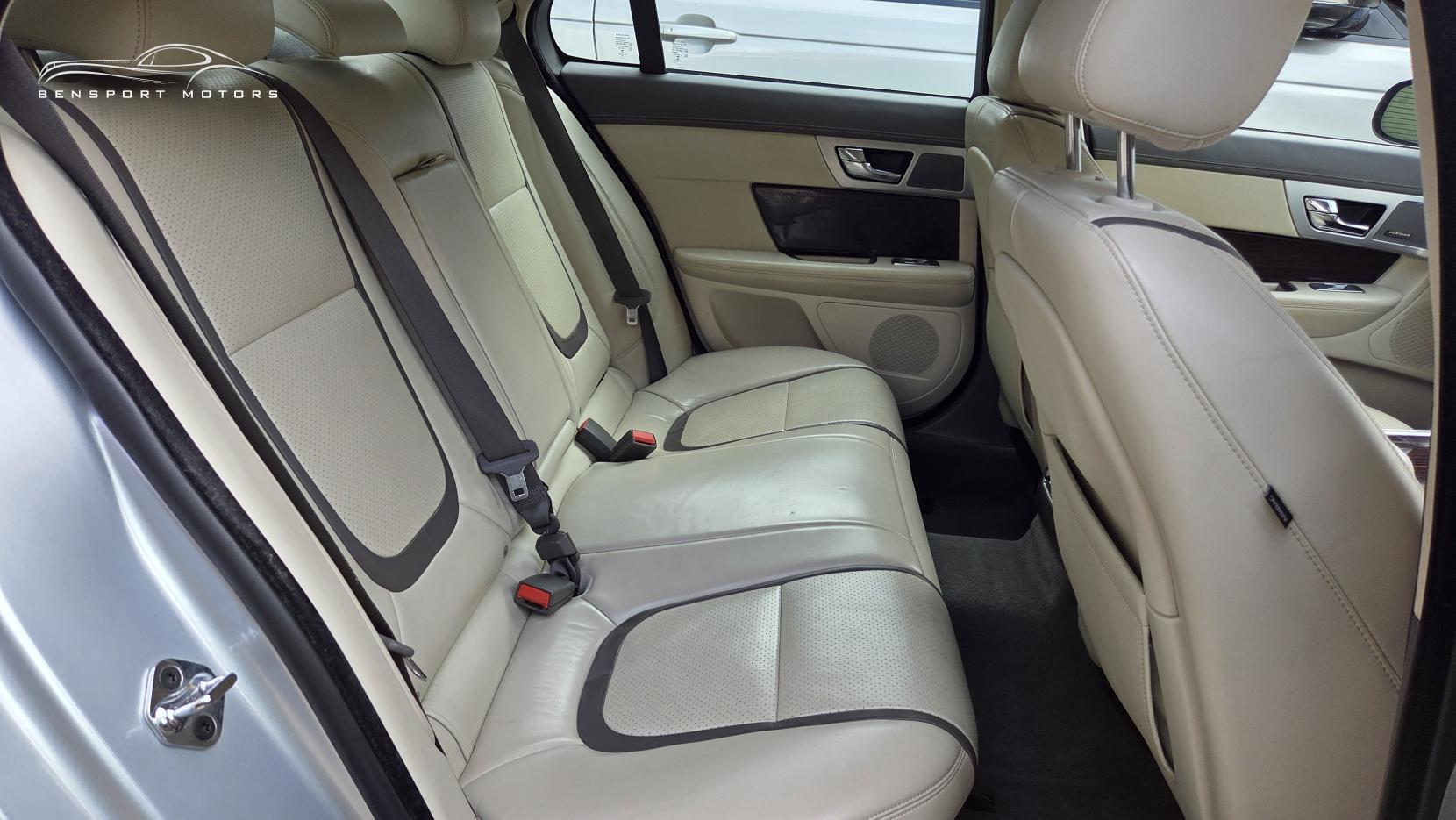 Jaguar XF 2.2d Portfolio Saloon 4dr Diesel Auto Euro 5 (s/s) (200 ps)