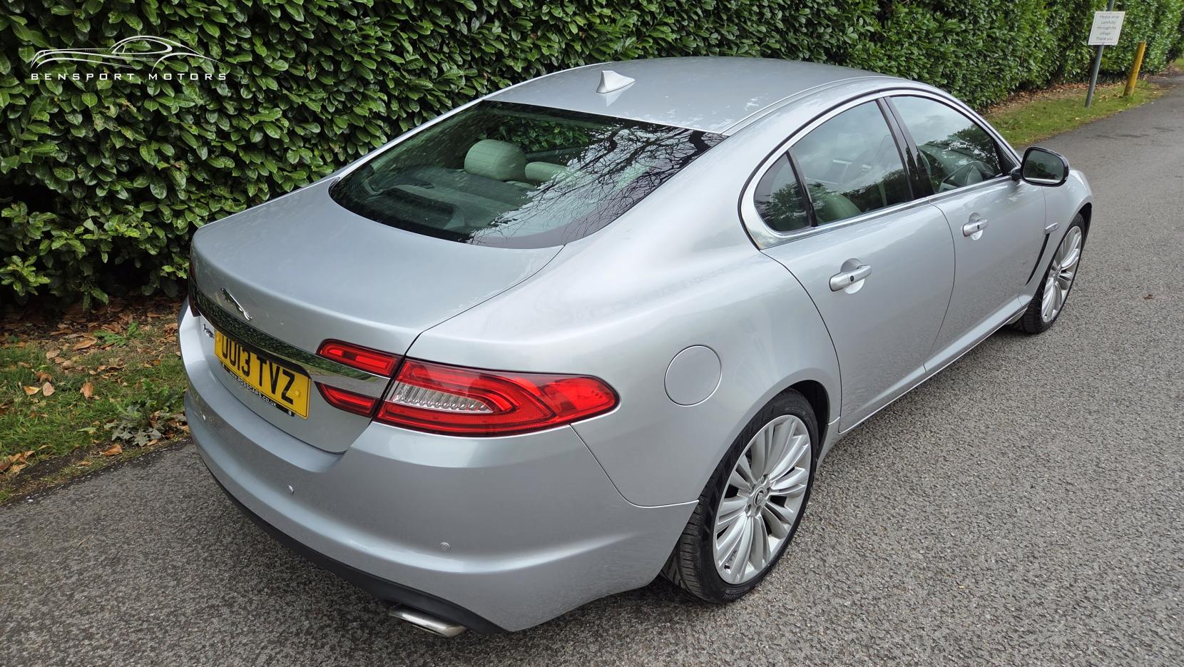 Jaguar XF 2.2d Portfolio Saloon 4dr Diesel Auto Euro 5 (s/s) (200 ps)