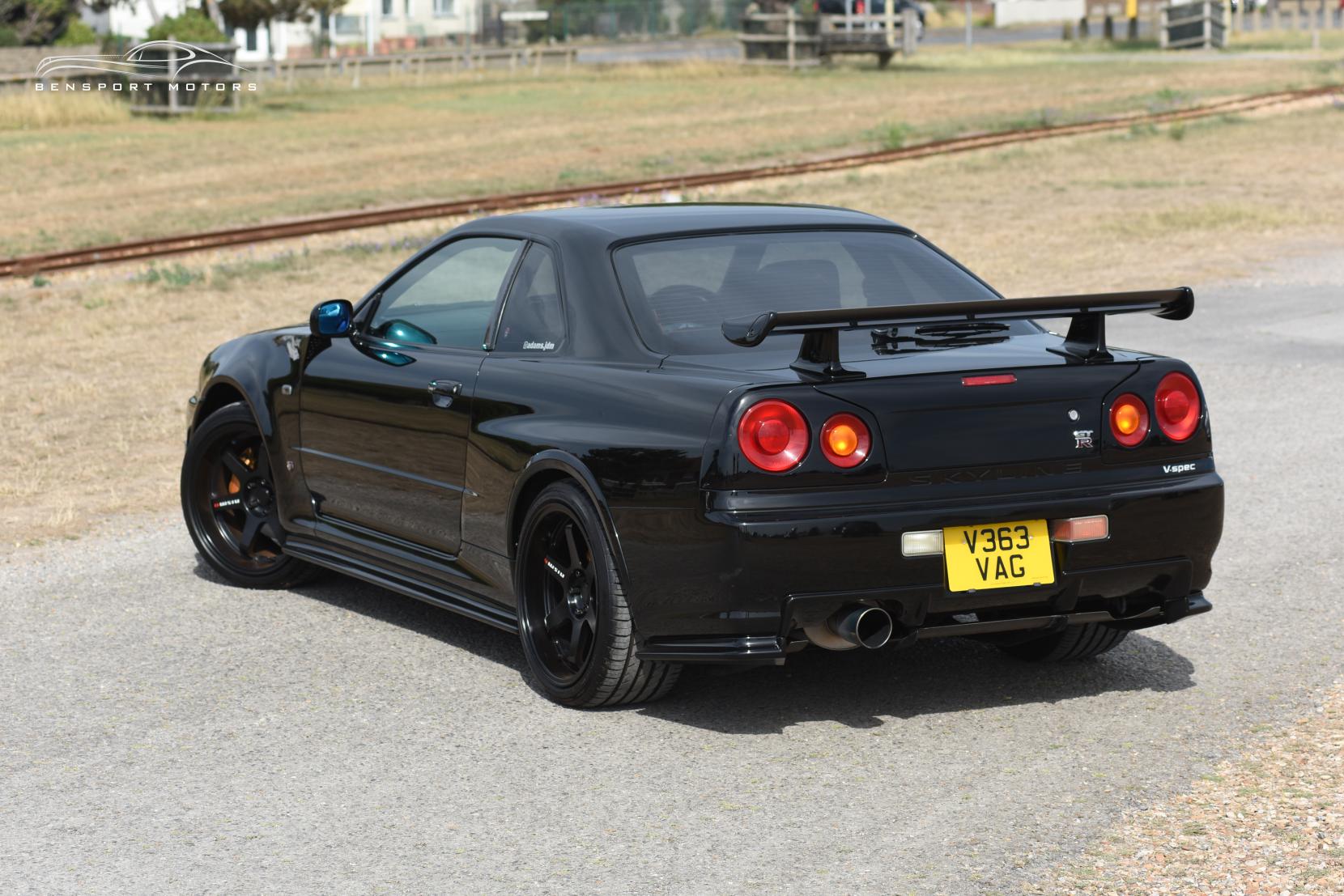 Nissan Skyline 2.6 GT-R Coupe 2dr Petrol Manual (280 bhp)