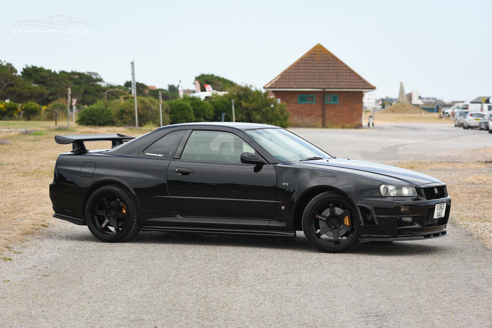 Nissan Skyline 2.6 GT-R Coupe 2dr Petrol Manual (280 bhp)