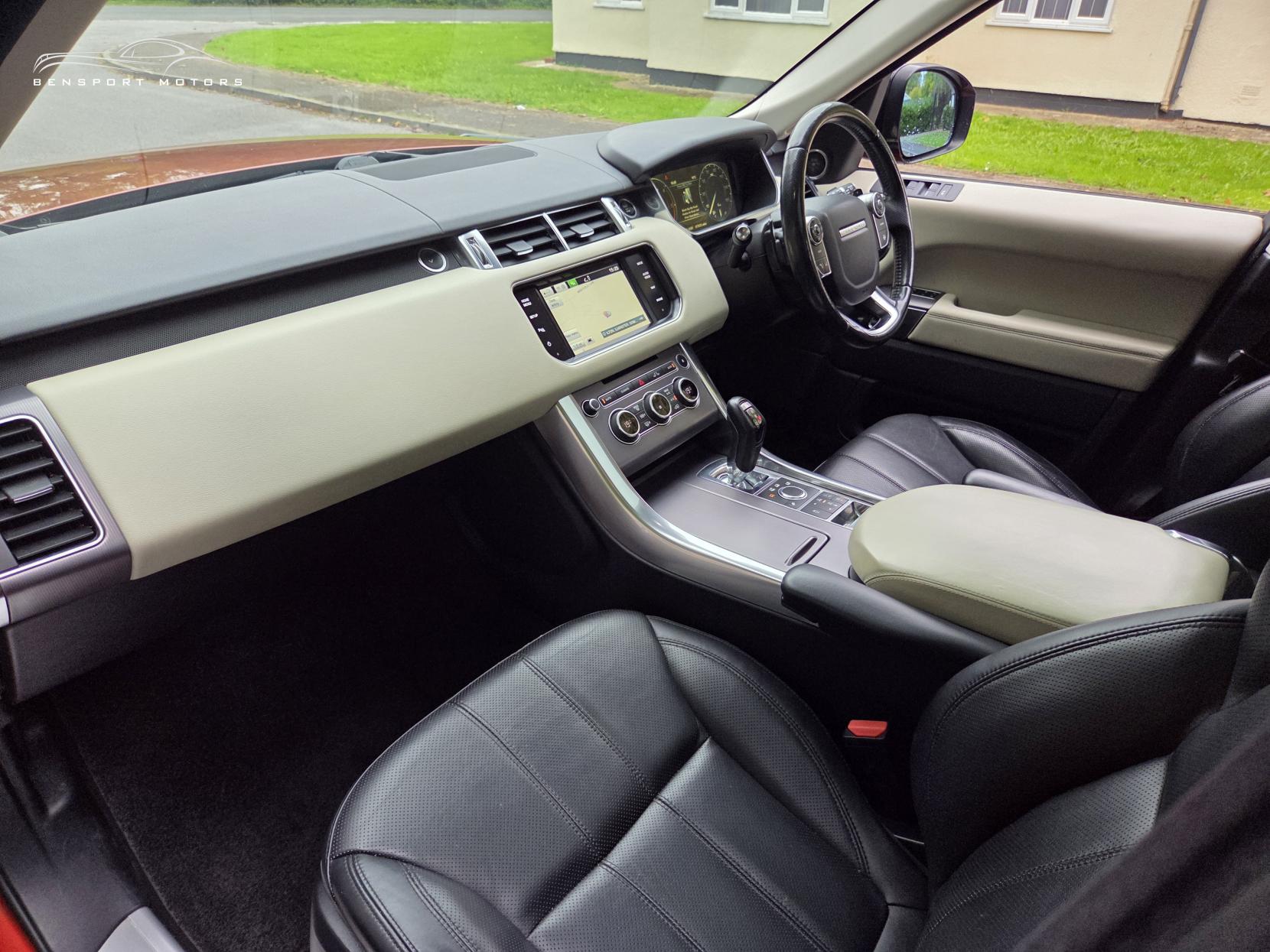 Land Rover Range Rover Sport 3.0 SD V6 HSE SUV 5dr Diesel Auto 4WD Euro 5 (s/s) (292 ps)