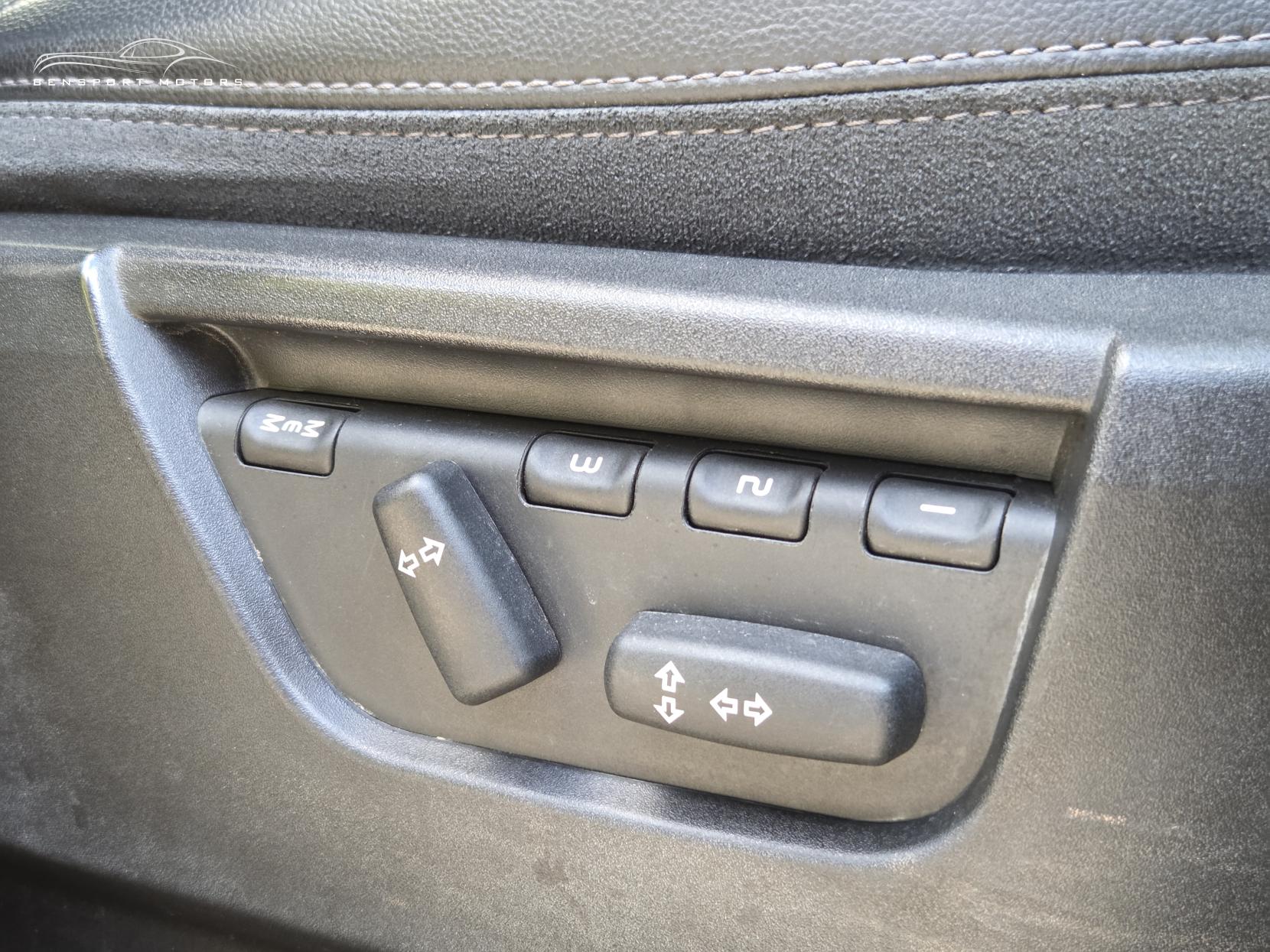 Land Rover Freelander 2 2.2 SD4 HSE SUV 5dr Diesel CommandShift 4WD Euro 5 (190 ps)
