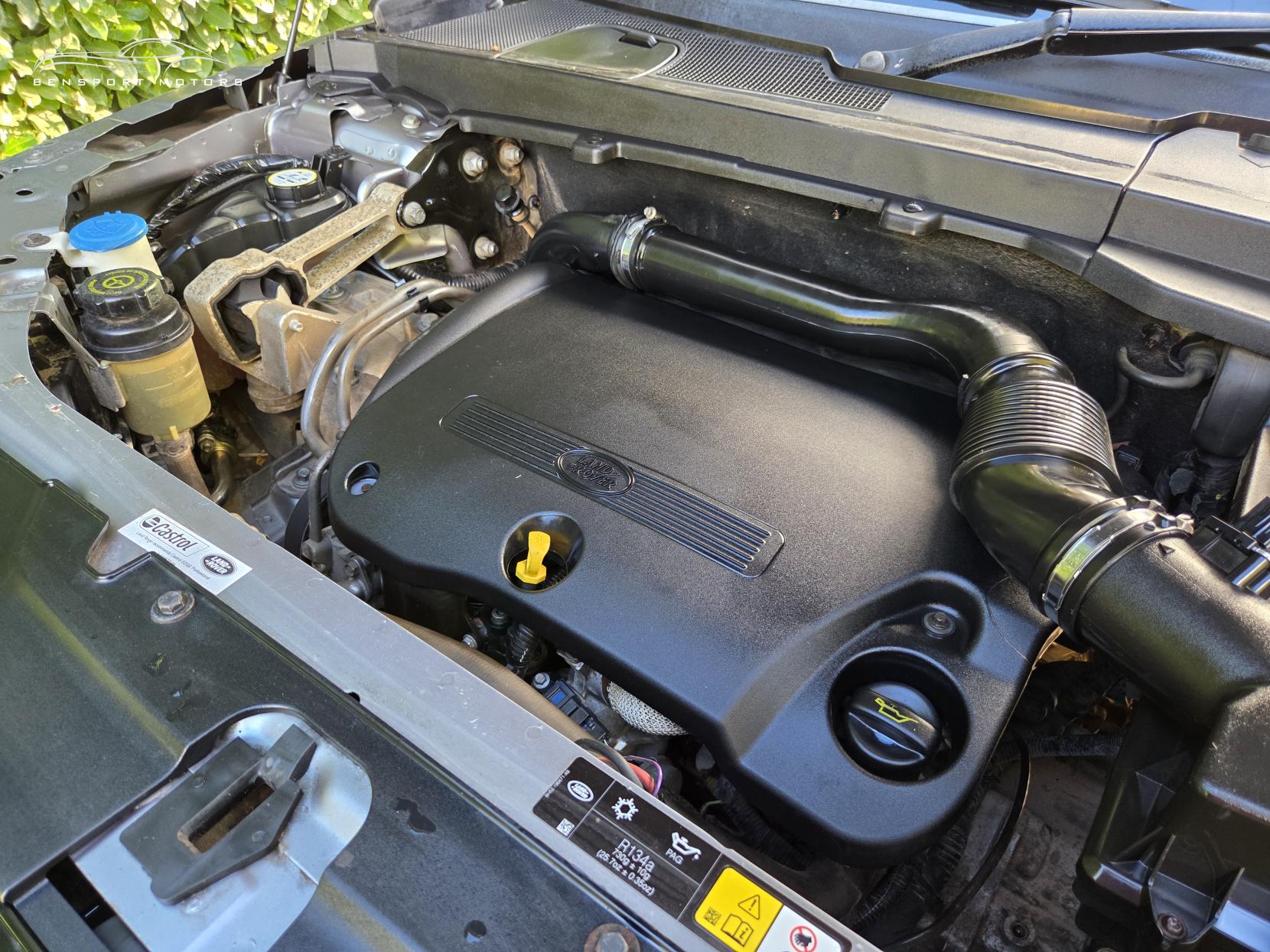 Land Rover Freelander 2 2.2 SD4 HSE SUV 5dr Diesel CommandShift 4WD Euro 5 (190 ps)
