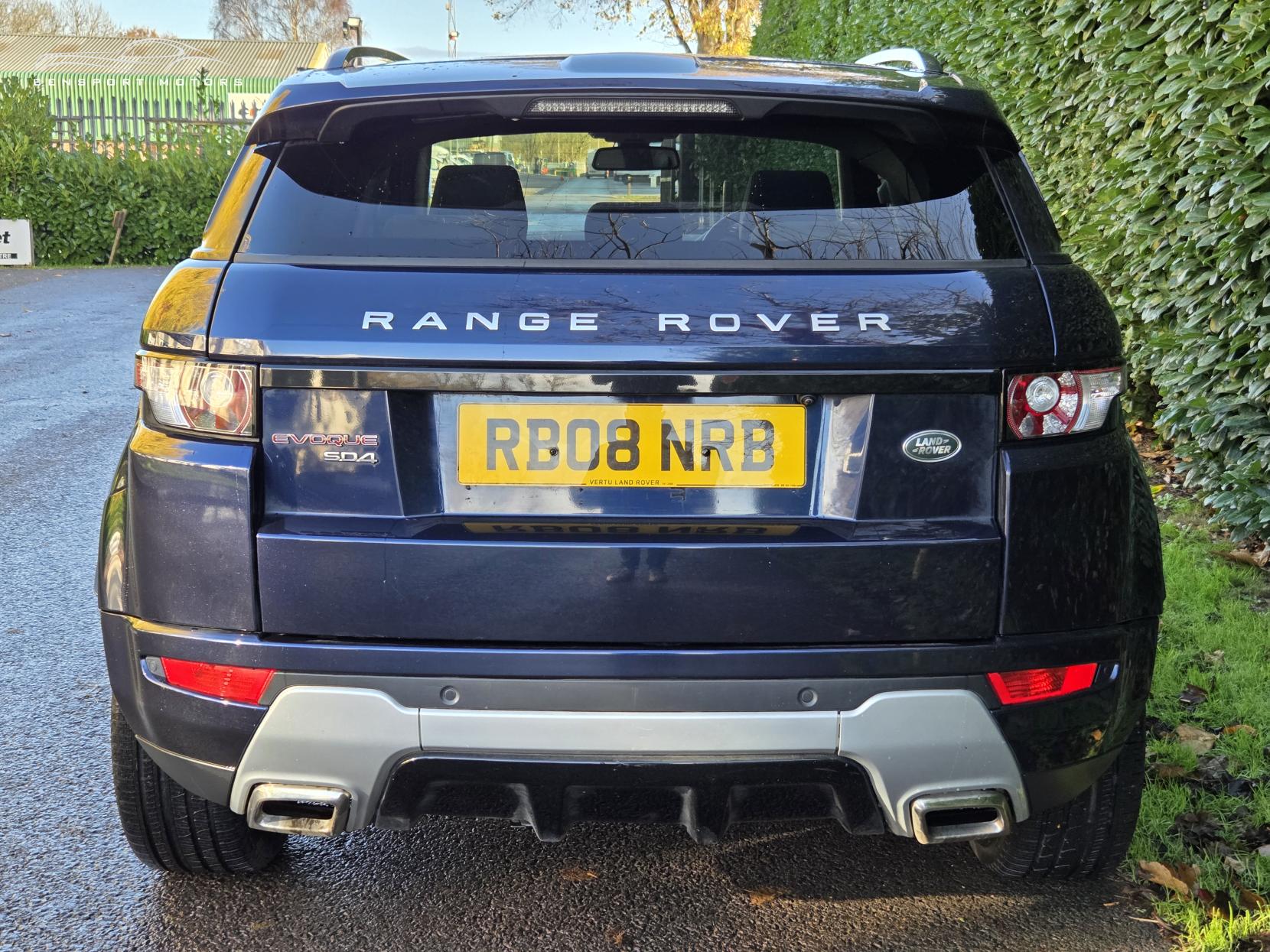 Land Rover Range Rover Evoque 2.2 SD4 Dynamic SUV 5dr Diesel Auto 4WD Euro 5 (s/s) (190 ps)