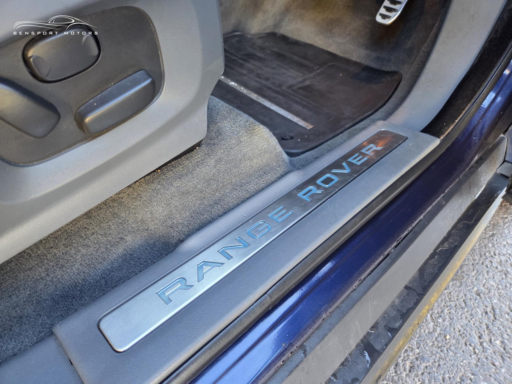 Land Rover Range Rover Evoque 2.2 SD4 Dynamic SUV 5dr Diesel Auto 4WD Euro 5 (s/s) (190 ps)