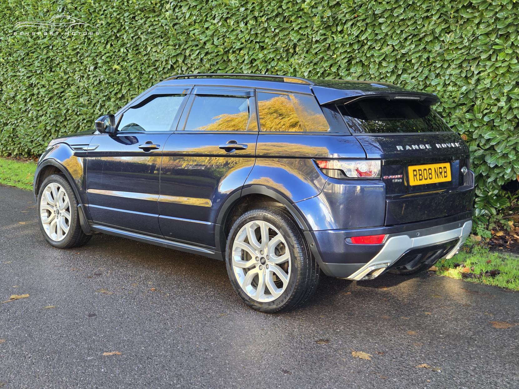 Land Rover Range Rover Evoque 2.2 SD4 Dynamic SUV 5dr Diesel Auto 4WD Euro 5 (s/s) (190 ps)