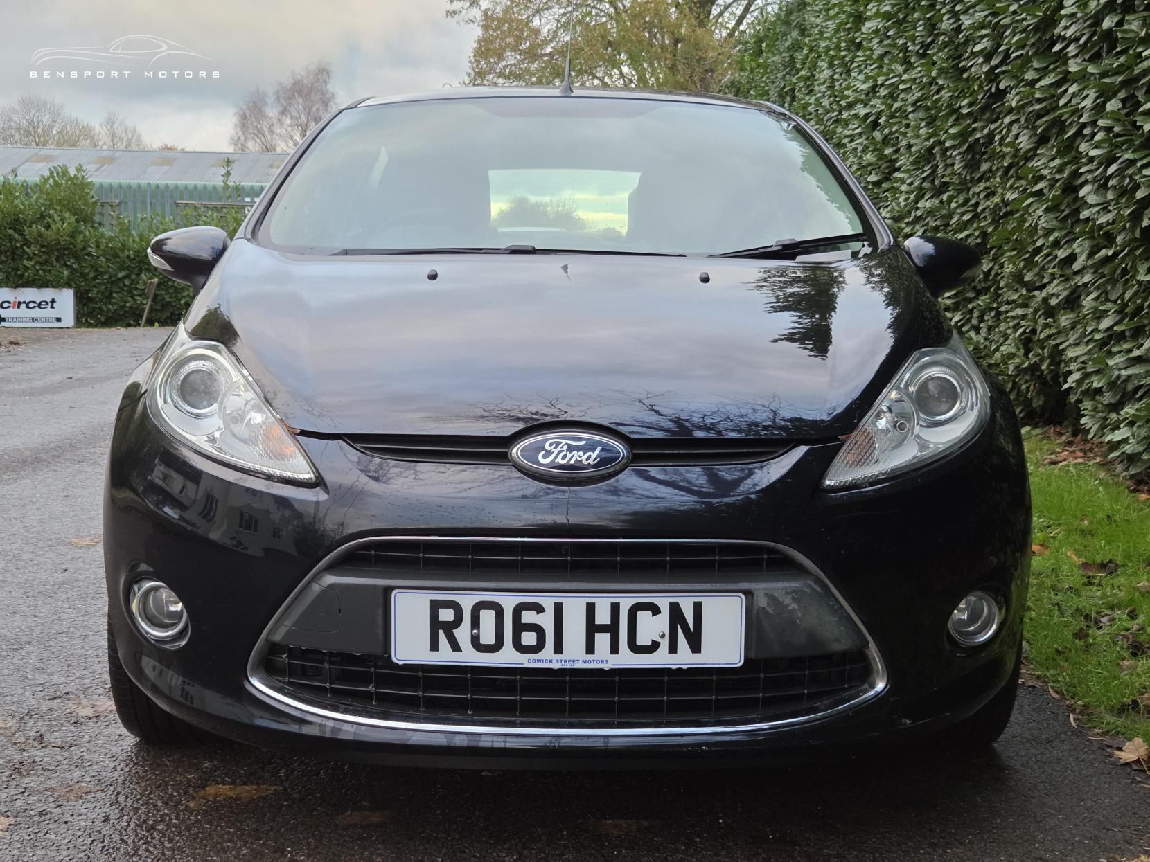 Ford Fiesta 1.4 Zetec Hatchback 5dr Petrol Automatic (154 g/km, 94 bhp)