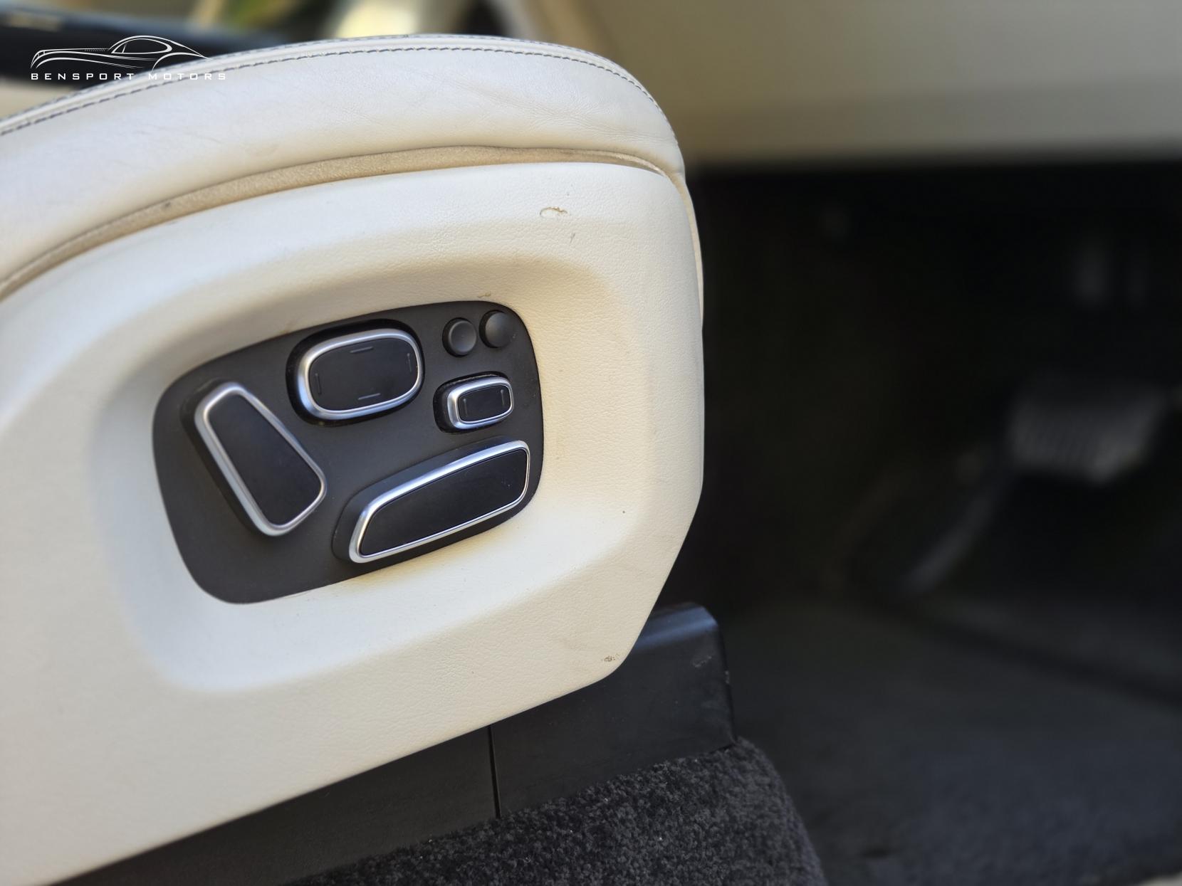 Land Rover Range Rover 4.4 SD V8 Vogue SE SUV 5dr Diesel Auto 4WD Euro 5 (339 ps)