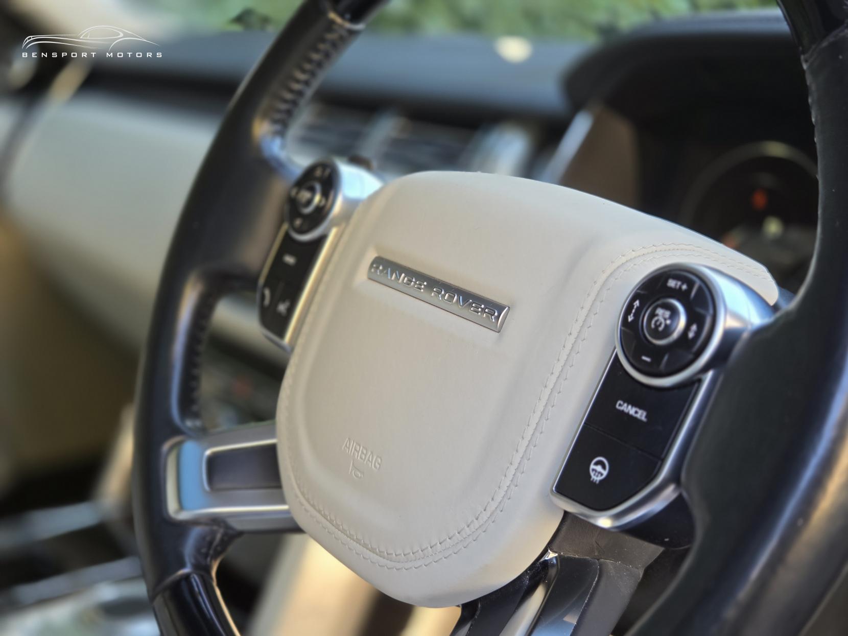 Land Rover Range Rover 4.4 SD V8 Vogue SE SUV 5dr Diesel Auto 4WD Euro 5 (339 ps)