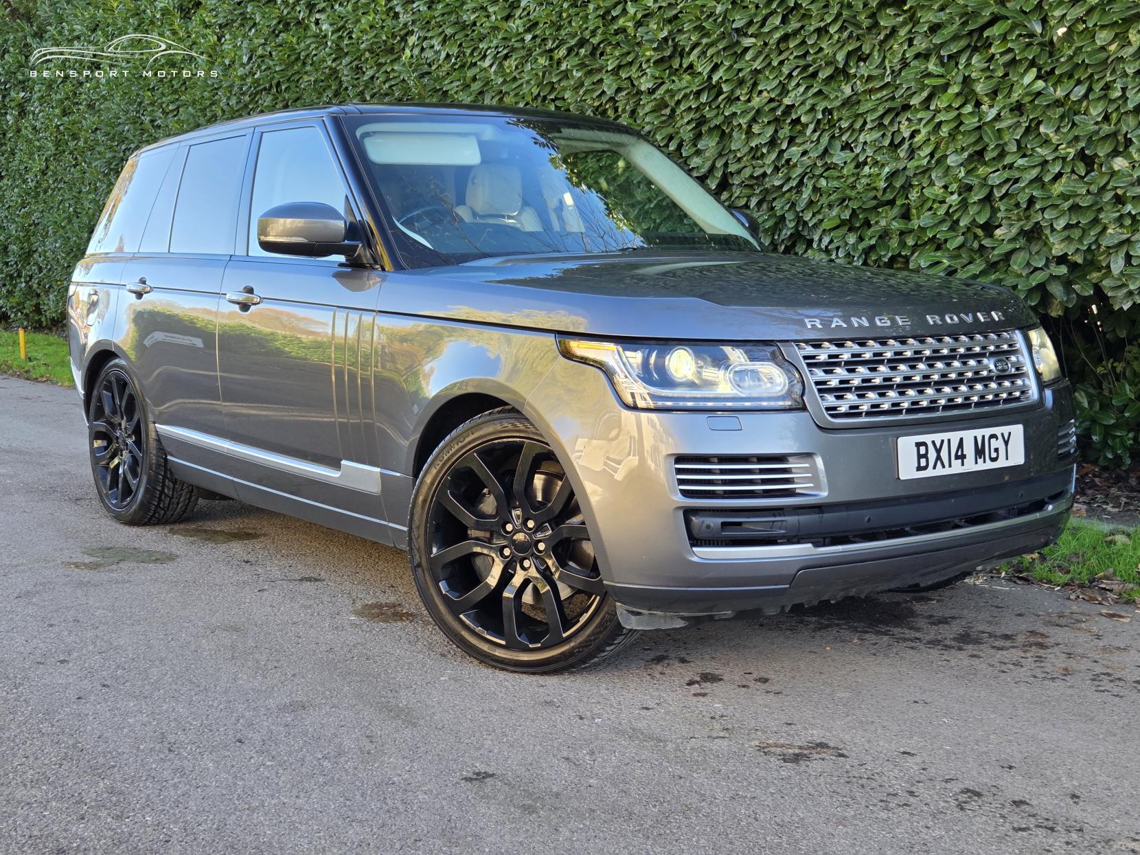 Land Rover Range Rover 4.4 SD V8 Vogue SE SUV 5dr Diesel Auto 4WD Euro 5 (339 ps)
