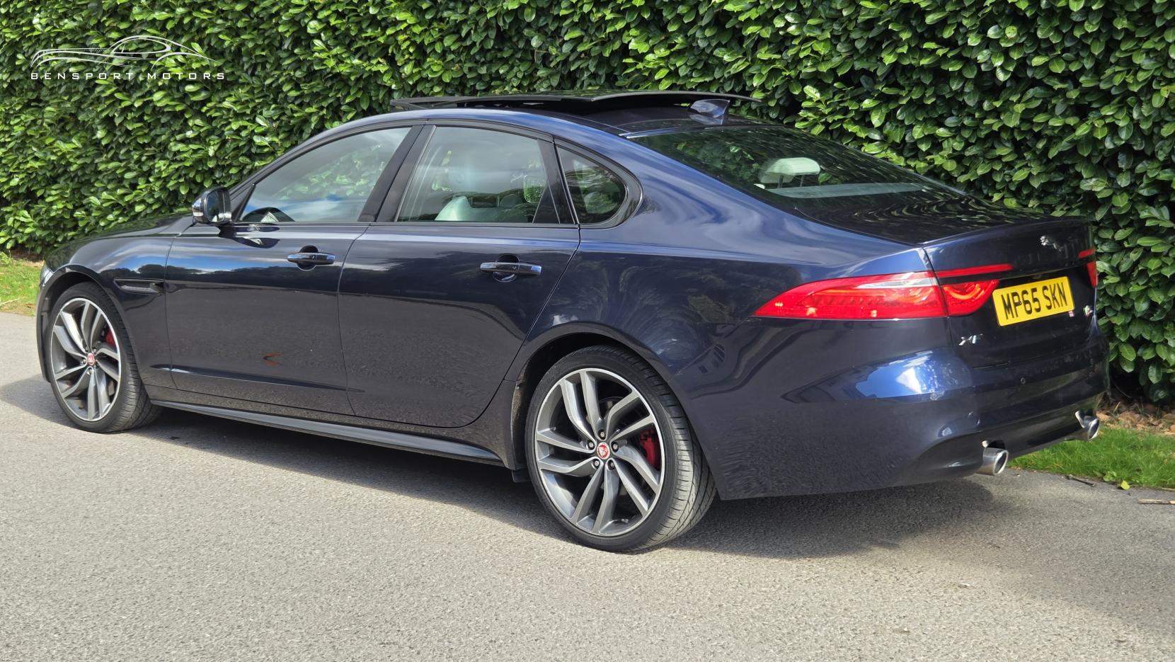 Jaguar XF 3.0d V6 S Saloon 4dr Diesel Auto Euro 6 (s/s) (300 ps)