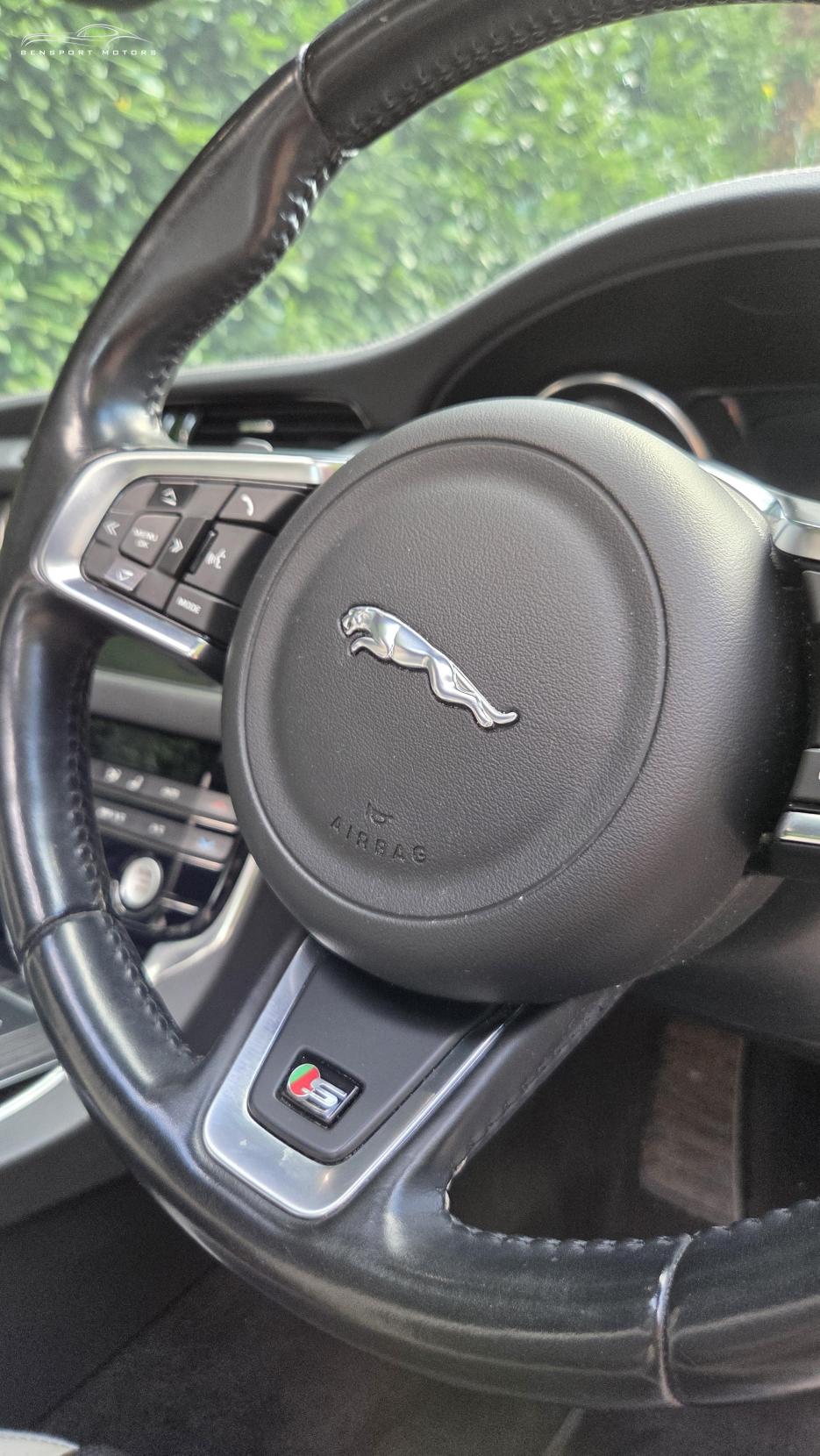 Jaguar XF 3.0d V6 S Saloon 4dr Diesel Auto Euro 6 (s/s) (300 ps)